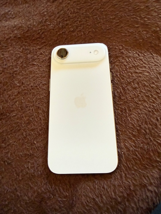 iPhoneAir（スマホ）の商品画像 - 査定依頼日：2026年2月25日 - 最高査定価格：95,000円