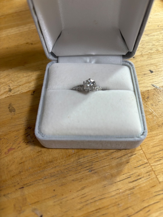 ダイヤモンドリング（金・貴金属）の商品画像 - 査定依頼日：2026年1月17日 - 最高査定価格：400,000円