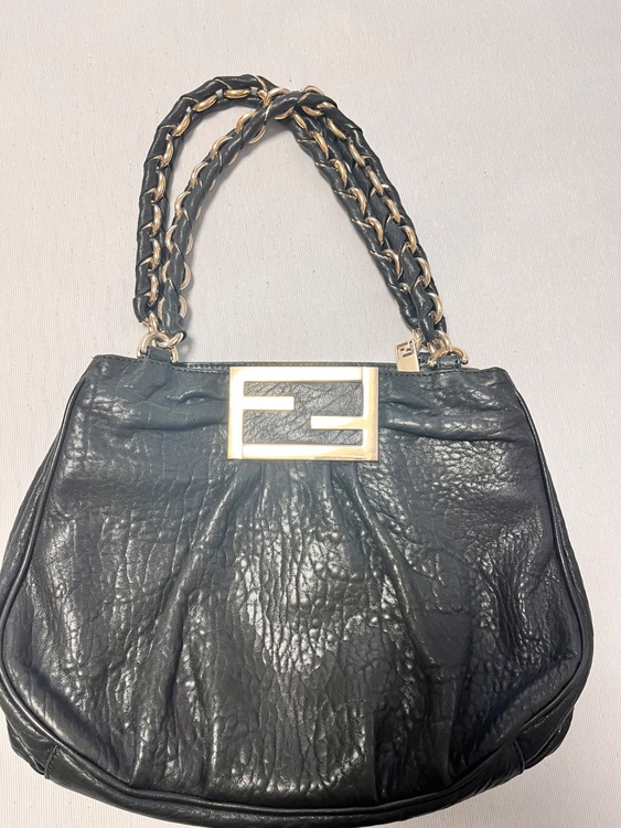 フェンディ  （ブランドバッグ）の商品画像 - 査定依頼日：2025年7月18日 - 最高査定価格：67,000円