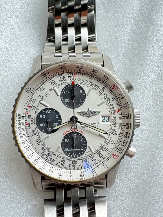 ブライトリング ナビタイマー L1333（高級時計）の商品画像 - 査定依頼日：2025年11月8日 - 最高査定価格：1,150,000円