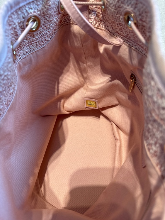 ドーヴィル巾着A57536（ブランドバッグ）の商品画像 - 査定依頼日：2026年4月14日 - 最高査定価格：280,000円