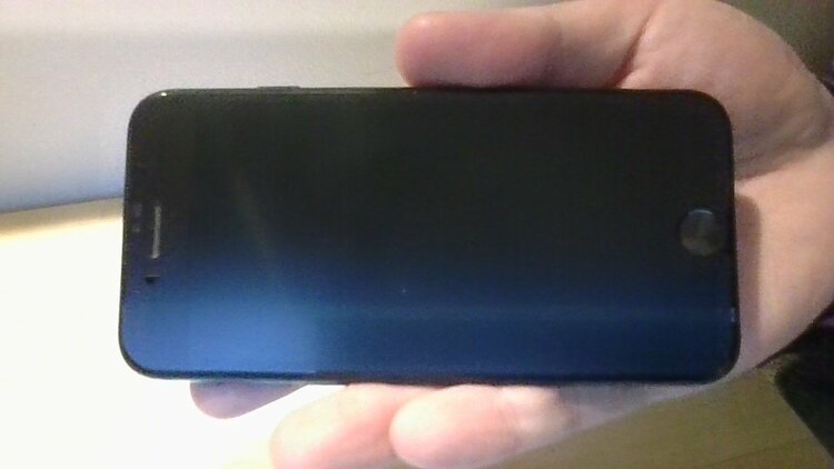 iphoneSE(第3世代)（スマホ）の商品画像 - 査定依頼日：2026年1月12日 - 最高査定価格：32,000円