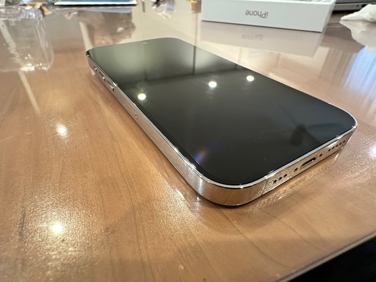 iPhone iPhone 14 Pro 256GB 楽天モバイル（スマホ）の商品画像 - 査定依頼日：2026年9月26日 - 最高査定価格：75,000円