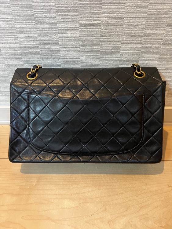 マトラッセ　シングルフラップ　ダブルチェーン（ブランドバッグ）の商品画像 - 査定依頼日：2025年11月11日 - 最高査定価格：300,000円