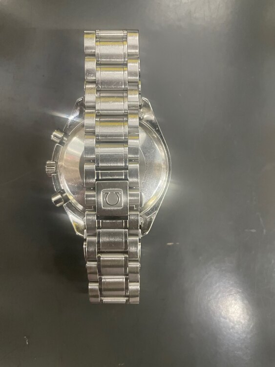 オメガ スピードマスター 33513.46（高級時計）の商品画像 - 査定依頼日：2025年5月20日 - 最高査定価格：400,000円