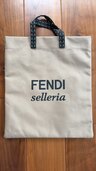 フェンディ  （ブランドバッグ）の商品画像 - 査定依頼日：2025年5月23日 - 最高査定価格：25,000円