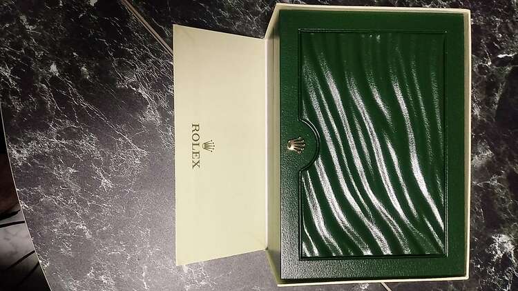 サブマリーナデイト（高級時計）の商品画像 - 査定依頼日：2025年4月20日 - 最高査定価格：2,000,000円