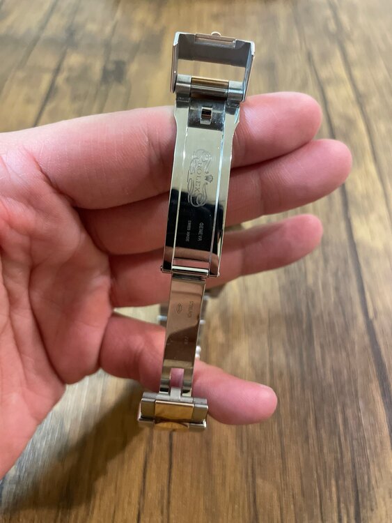 ロレックス GMTマスター （高級時計）の商品画像 - 査定依頼日：2025年5月23日 - 最高査定価格：2,700,000円