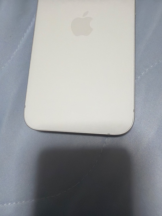 iPhone16e（スマホ）の商品画像 - 査定依頼日：2025年10月26日 - 最高査定価格：57,000円