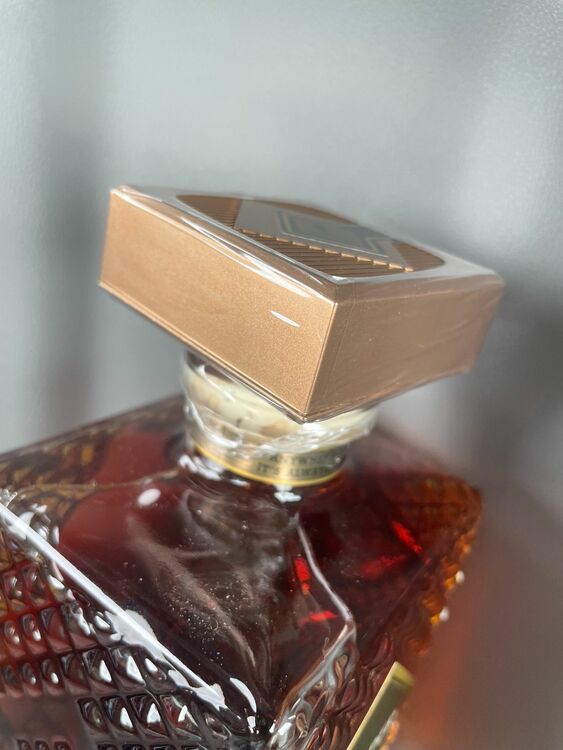 I.W.HARPER 15年（お酒）の商品画像 - 査定依頼日：2025年11月10日 - 最高査定価格：18,300円