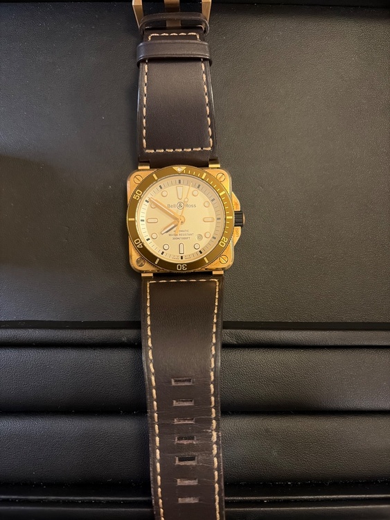 E98-RB6-6ZM（高級時計）の商品画像 - 査定依頼日：2026年2月10日 - 最高査定価格：240,000円