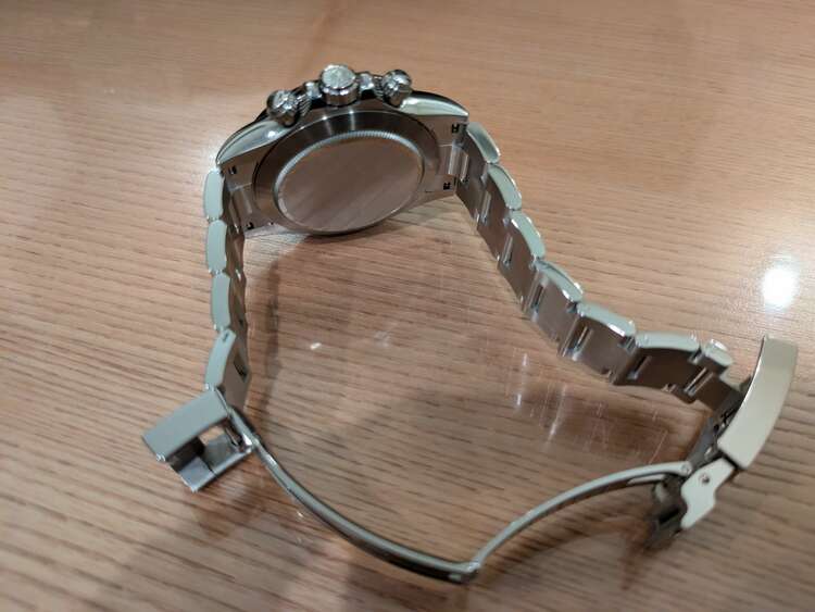 コスモグラフデイトナ（高級時計）の商品画像 - 査定依頼日：2024年12月11日 - 最高査定価格：3,200,000円