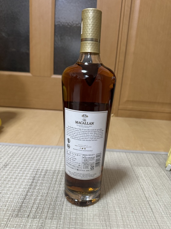 マッカラン18年　シェリーオークカスク　2023（お酒）の商品画像 - 査定依頼日：2025年3月30日 - 最高査定価格：30,000円