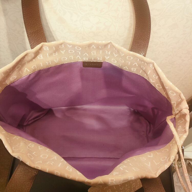 ブルガリトートバッグ（ブランドバッグ）の商品画像 - 査定依頼日：2025年6月13日 - 最高査定価格：100,000円