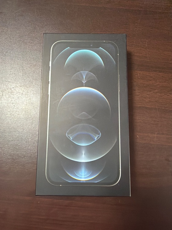 iPhone 12 Pro 128GB docomo（スマホ）の商品画像 - 査定依頼日：2025年10月19日 - 最高査定価格：30,000円