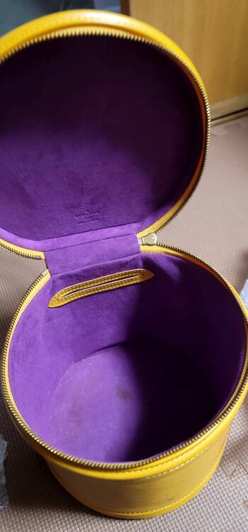 わからない（ブランドバッグ）の商品画像 - 査定依頼日：2025年10月18日 - 最高査定価格：40,000円