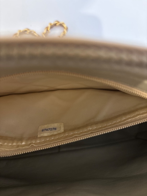 CHANEL タッセル付きチェーンショルダーバック（ブランドバッグ）の商品画像 - 査定依頼日：2026年3月16日 - 最高査定価格：110,000円