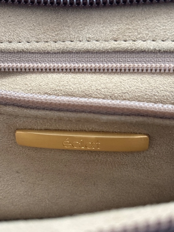 eclat（古着・ファッション）の商品画像 - 査定依頼日：2026年3月14日 - 最高査定価格：2,000円