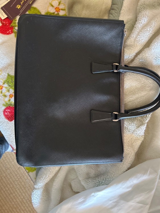 プラダ  （ブランドバッグ）の商品画像 - 査定依頼日：2026年2月22日 - 最高査定価格：100,000円