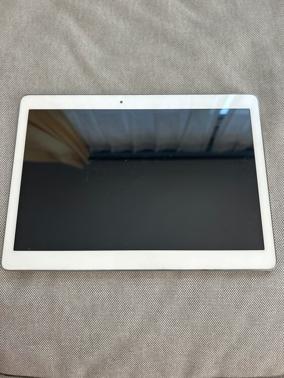 d tab（PC・タブレット）の商品画像 - 査定依頼日：2025年4月21日 - 最高査定価格：2,000円