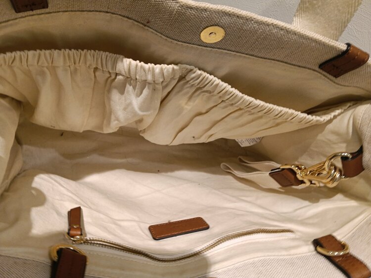 ハンドバッグ（ブランドバッグ）の商品画像 - 査定依頼日：2026年4月8日 - 最高査定価格：20,000円