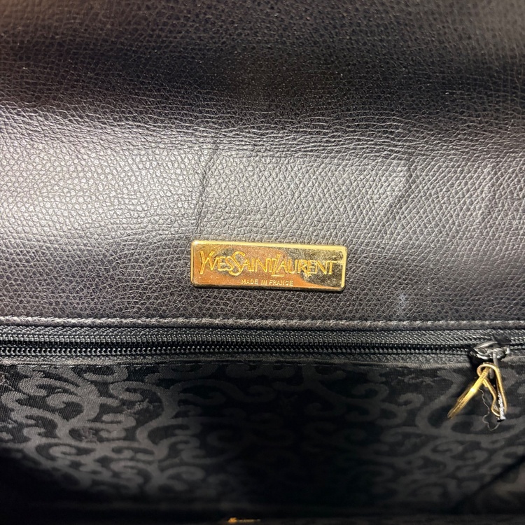 イブサンローラン  （ブランドバッグ）の商品画像 - 査定依頼日：2026年1月19日 - 最高査定価格：8,000円