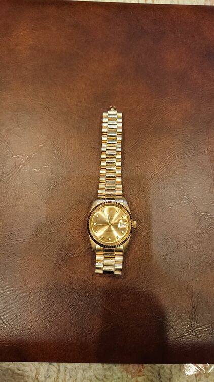 ロレックス デイデイト （高級時計）の商品画像 - 査定依頼日：2025年11月15日 - 最高査定価格：2,550,000円