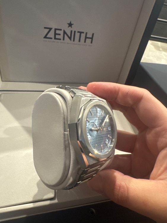 DEFY skyline closed dial（高級時計）の商品画像 - 査定依頼日：2026年2月7日 - 最高査定価格：950,000円