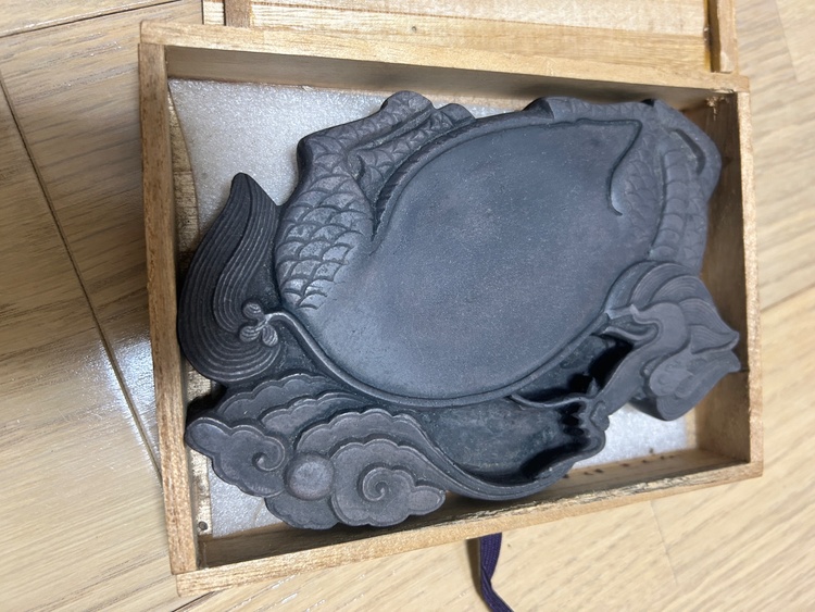 硯（美術品・骨董品）の商品画像 - 査定依頼日：2026年7月30日 - 最高査定価格：3,000円
