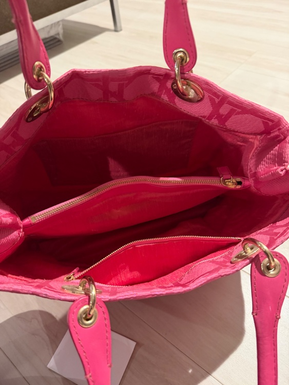 わかりません。（ブランドバッグ）の商品画像 - 査定依頼日：2026年2月22日 - 最高査定価格：40,000円