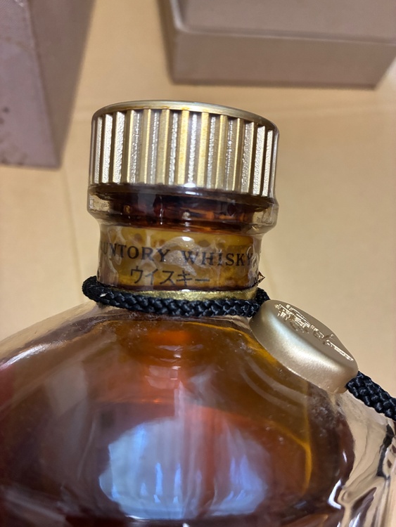 ウイスキー サントリー響 （お酒）の商品画像 - 査定依頼日：2026年1月7日 - 最高査定価格：14,000円