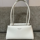 プラダ  （ブランドバッグ）の商品画像 - 査定依頼日：2024年11月29日 - 最高査定価格：120,000円