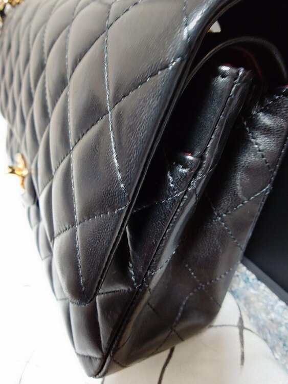 マトラッセチェーンバッグ（ブランドバッグ）の商品画像 - 査定依頼日：2025年12月15日 - 最高査定価格：800,000円