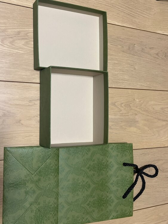 ダブルG バイカラー ミディアム ウォレット（ブランド財布・小物）の商品画像 - 査定依頼日：2025年6月1日 - 最高査定価格：25,650円