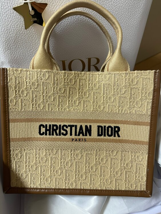 トートバッグ（ブランドバッグ）の商品画像 - 査定依頼日：2025年5月1日 - 最高査定価格：2,500,000円