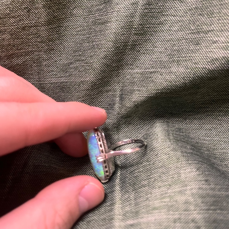 pt900 オパールの指輪（金・貴金属）の商品画像 - 査定依頼日：2026年2月21日 - 最高査定価格：150,000円