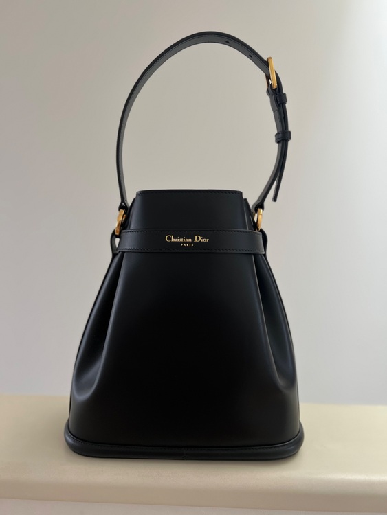 ディオール  （ブランドバッグ）の商品画像 - 査定依頼日：2025年10月12日 - 最高査定価格：250,000円