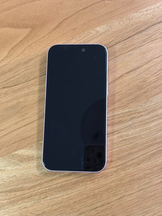 iPhone 15 256GB SIMフリー（スマホ）の商品画像 - 査定依頼日：2026年4月5日 - 最高査定価格：71,000円