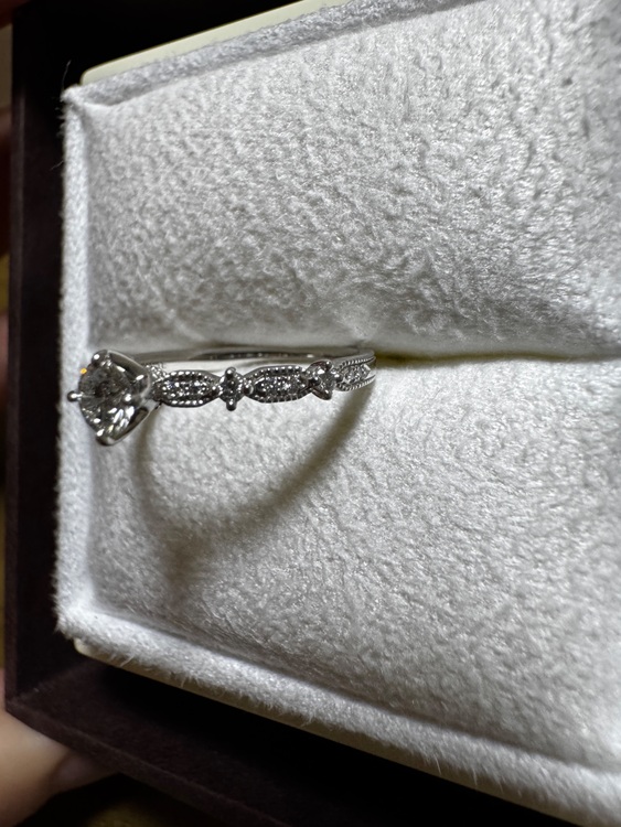 L1124N2（金・貴金属）の商品画像 - 査定依頼日：2025年10月6日 - 最高査定価格：50,000円