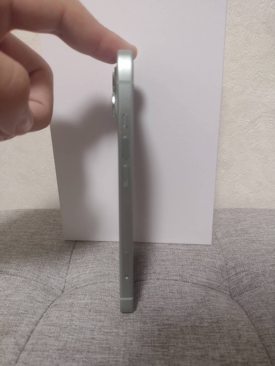 iPhone iPhone 15 128GB SIMフリー（スマホ）の商品画像 - 査定依頼日：2026年9月20日 - 最高査定価格：66,000円