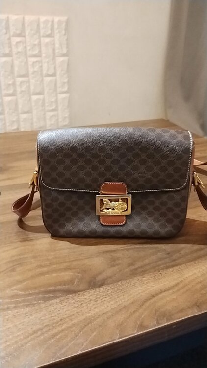 セリーヌ  （ブランドバッグ）の商品画像 - 査定依頼日：2025年12月17日 - 最高査定価格：90,000円