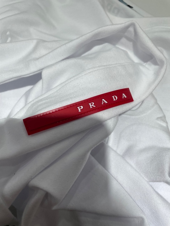 プラダ  （ブランドバッグ）の商品画像 - 査定依頼日：2026年4月12日 - 最高査定価格：30,000円