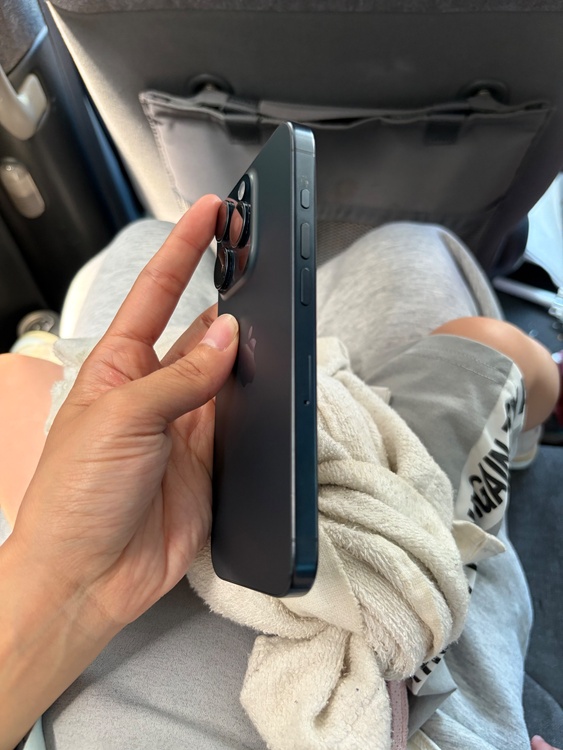 iPhone iPhone 15 Pro 256GB au（スマホ）の商品画像 - 査定依頼日：2026年7月20日 - 最高査定価格：81,000円