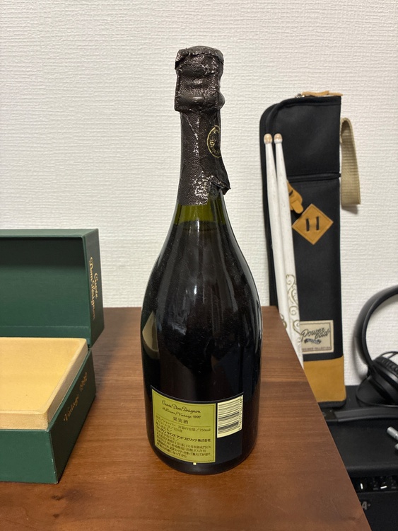 シャンパン ドン・ペリニヨン （お酒）の商品画像 - 査定依頼日：2026年3月26日 - 最高査定価格：24,000円