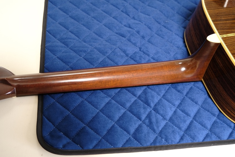 D28（ピアノ・楽器・PA機材）の商品画像 - 査定依頼日：2026年4月27日 - 最高査定価格：250,000円