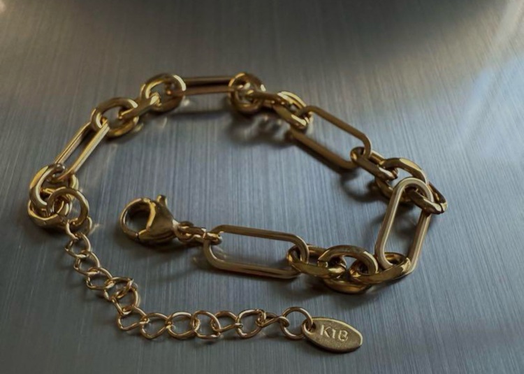 ブレスレット（金・貴金属）の商品画像 - 査定依頼日：2025年8月2日 - 最高査定価格：99,999,999円