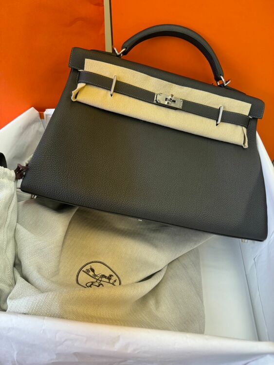 エルメス ケリー （ブランドバッグ）の商品画像 - 査定依頼日：2025年10月27日 - 最高査定価格：3,000,000円