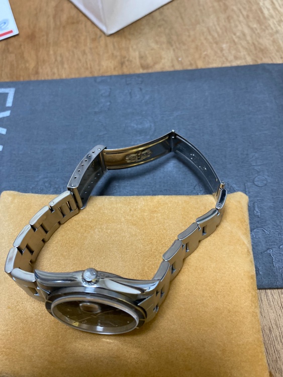 ロレックス パーペチュアルデイト 1521（高級時計）の商品画像 - 査定依頼日：2026年1月10日 - 最高査定価格：800,000円