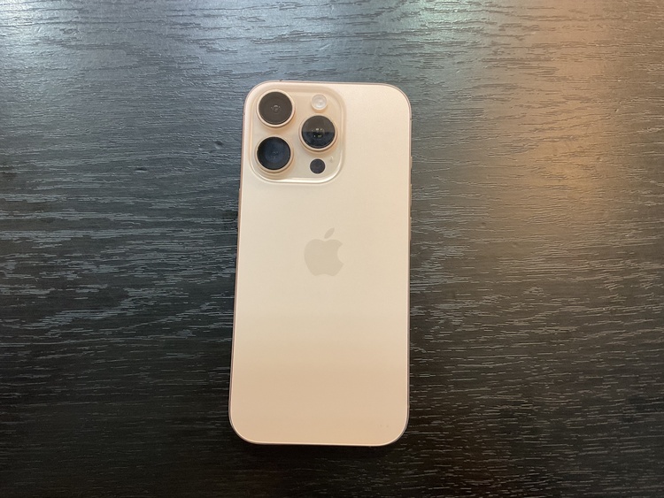iPhone iPhone 16 Pro 512GB 楽天モバイル（スマホ）の商品画像 - 査定依頼日：2026年9月10日 - 最高査定価格：10,400,000円