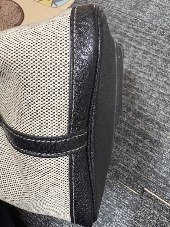 ガーデンパーティ（ブランドバッグ）の商品画像 - 査定依頼日：2026年1月27日 - 最高査定価格：140,000円